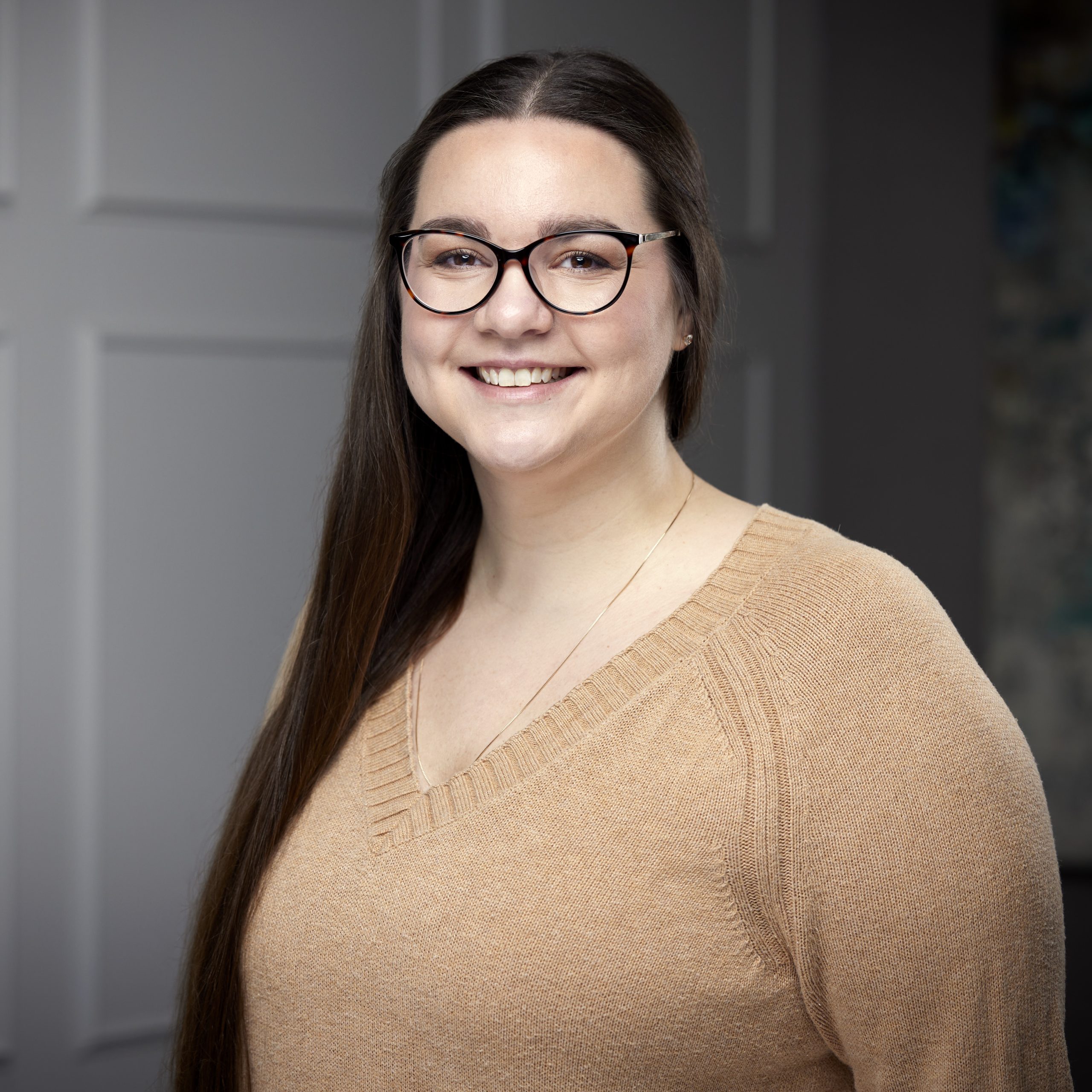 An image of Danielle Smith in the Niagara Region office of DDL & Co.