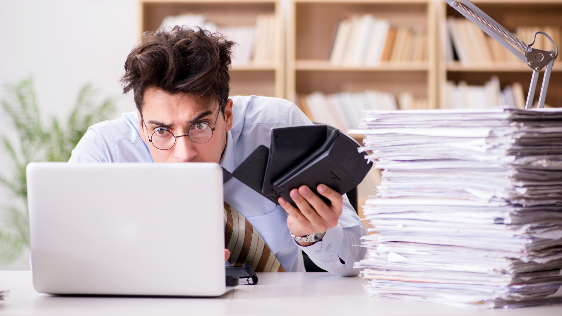 Common Mistakes: The Cost of Ignoring Bookkeeping